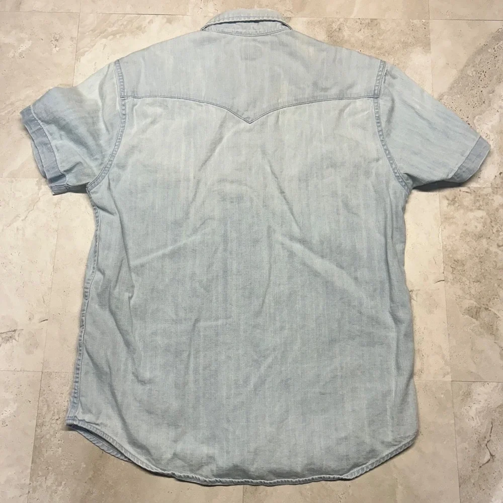 Levis Western Shirt Light Wash Blue Mens Medium Short Sleeve Pearl Snap 0331